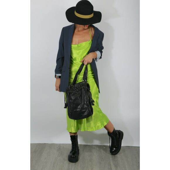 Vintage Black Fedora Hat Gold Band Trim Wide Brim Classic Elegant Unisex Style - Picture 2 of 6